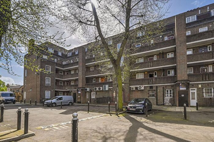 1 Bedroom Flat To Rent In Cahir Street, Isle Of Dogs, London, E14