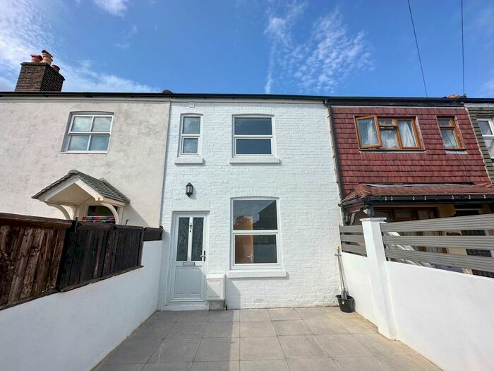 3 Bedroom Terraced House To Rent In Camden Street, Gosport, PO12