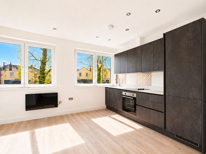 1 Bedroom Flat To Rent In Westward Road, Stroud, Gloucestershire, GL5