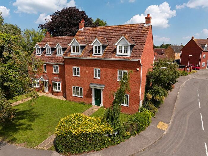 5 Bedroom Property For Sale In Low Road, Spalding, PE12