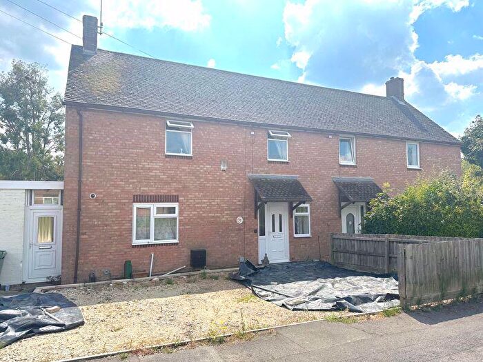 4 Bedroom Detached House To Rent In Bedroom House To Rent, Barton Road, Moredon, SN25