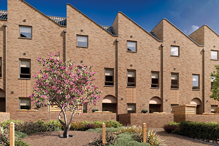 3 Bedroom Terraced House For Sale In High Road, Finchley, London, N12