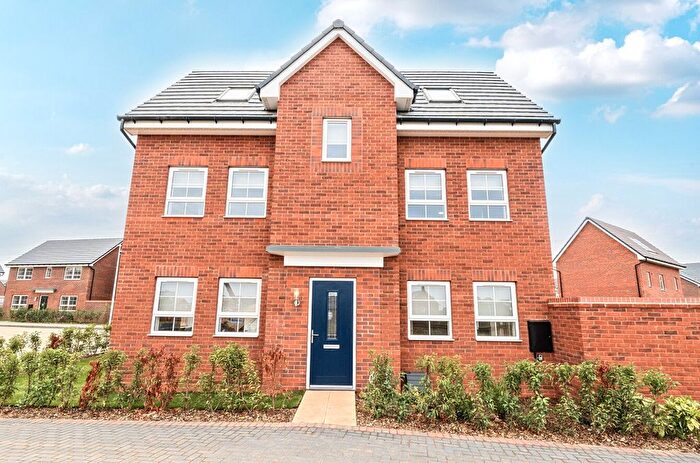 4 Bedroom Semi Detached House To Rent In Jonquil Road, Rugby, Warwickshire, CV22