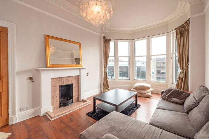2 Bedroom Flat To Rent In Haymarket Terrace, Edinburgh, EH12