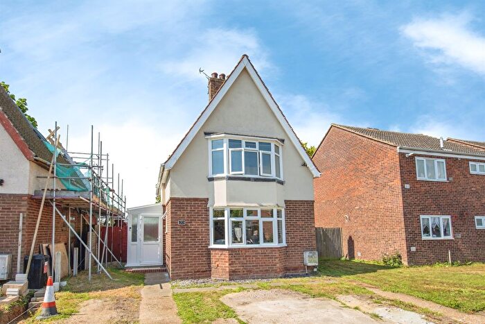 3 Bedroom Detached House For Sale In Seaview Avenue, Little Oakley, Harwich, CO12