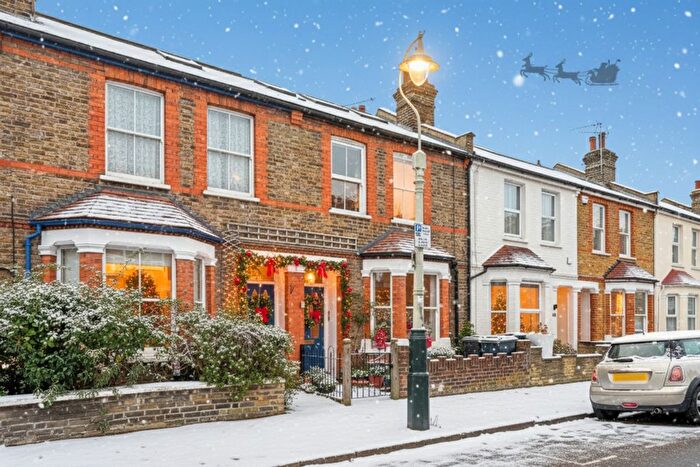 2 Bedroom Flat For Sale In Hessel Road, Ealing, London, W13