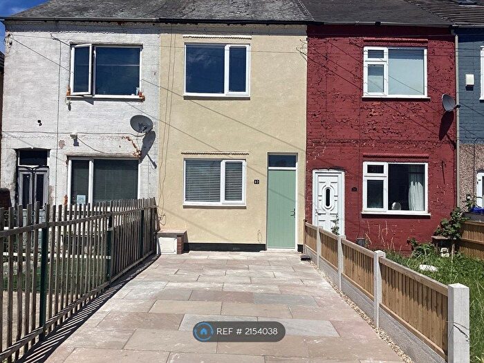 2 Bedroom Terraced House To Rent In Crown St, Chesterfield, S43