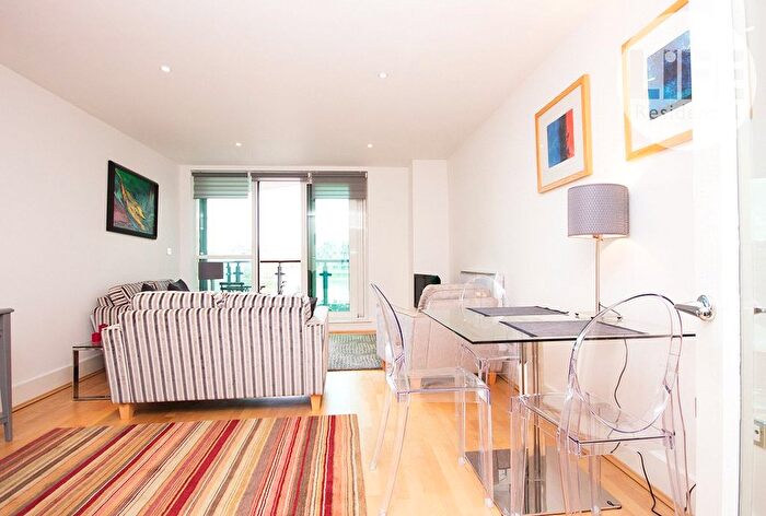 2 Bedroom Flat To Rent In Fountain House, St George Wharf, London, SW8