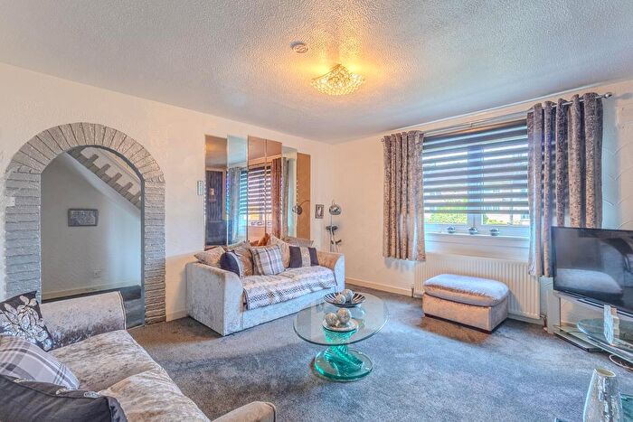 3 Bedroom End Of Terrace House For Sale In Glenburn Avenue, Moodiesburn, G69