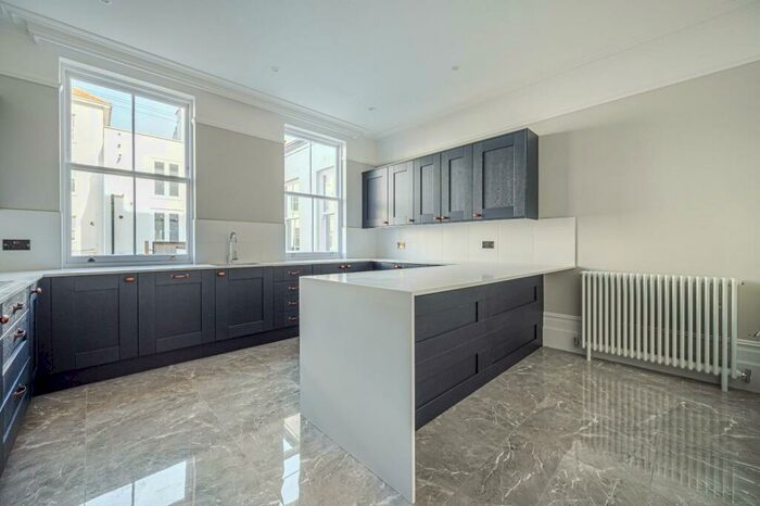 2 Bedroom Apartment For Sale In Howard Square, Eastbourne, BN21