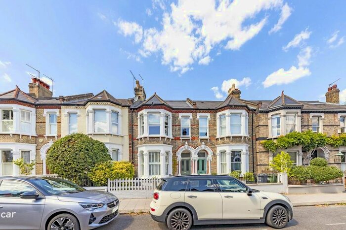 2 Bedroom Flat To Rent In Cotherstone Road, London, SW2
