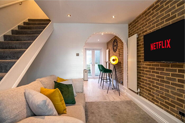 2 Bedroom Terraced House For Sale In Old London Road, St. Albans, AL1