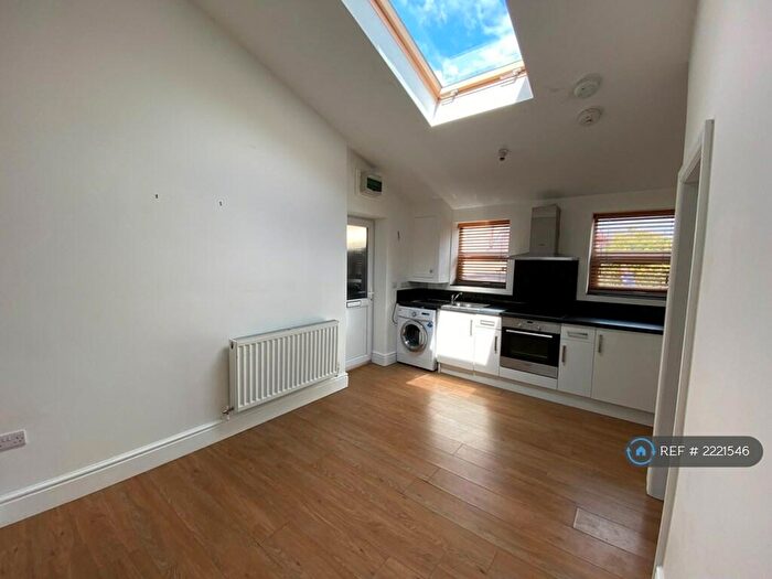 1 Bedroom Maisonette To Rent In Victoria Road, Northwich, CW9