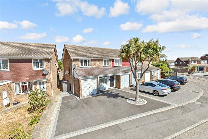 3 Bedroom End Of Terrace House For Sale In Battlesmere Road, Cliffe Woods, Rochester, Kent, ME3