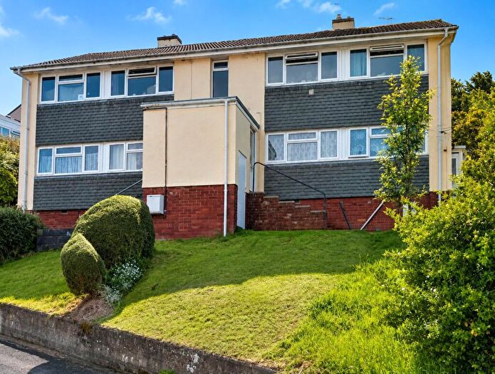 1 Bedroom Apartment For Sale In Queens Avenue, Ilfracombe, Devon, EX34