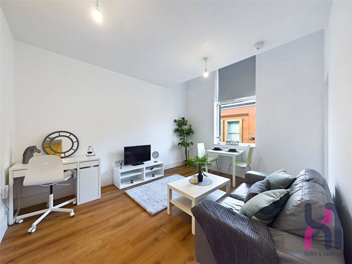 Studio To Rent In Town Hall, Bexley Square, Salford, Manchester, M3