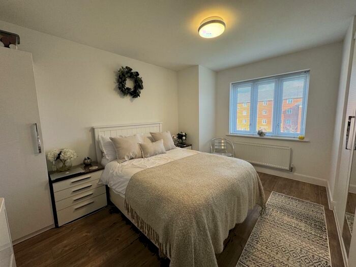 2 Bedroom Apartment To Rent In Newbury, Newbury, RG14