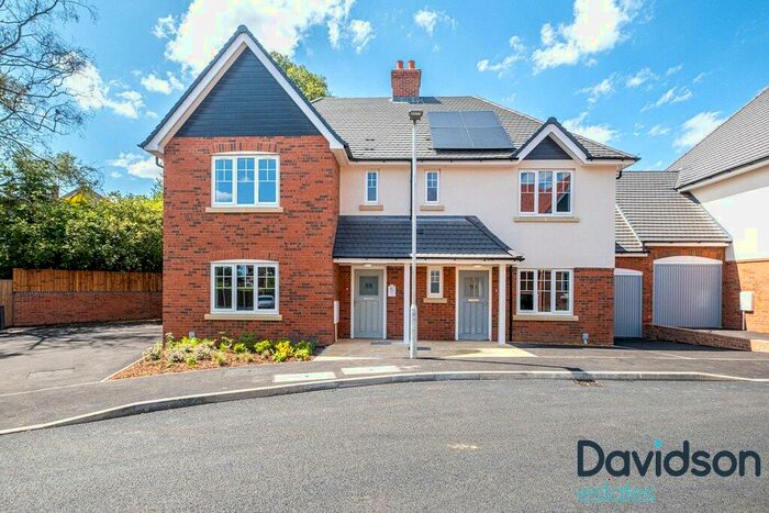 3 Bedroom Semi-Detached House To Rent In Woodleigh Avenue, Birmingham, West Midlands, B17