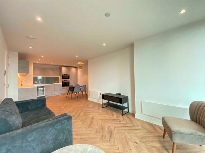 2 Bedroom Apartment To Rent In Elizabeth Tower, Chester Road, Manchester, M15