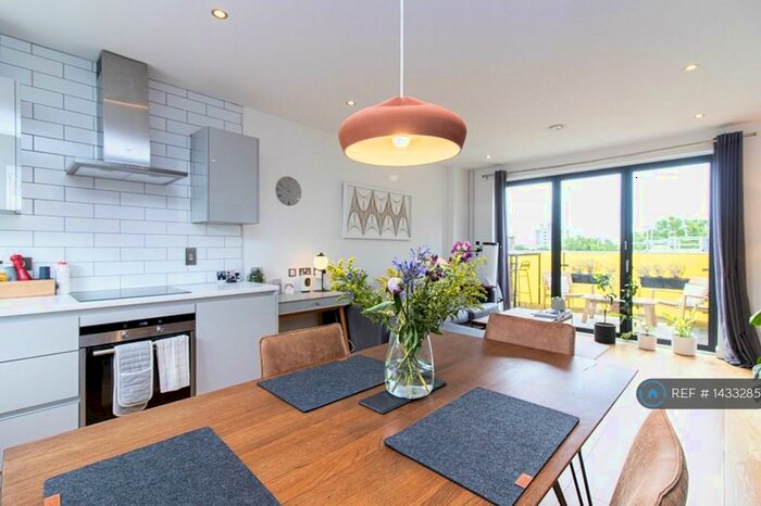 2 Bedroom Flat To Rent In Arts Lane, London, SE16