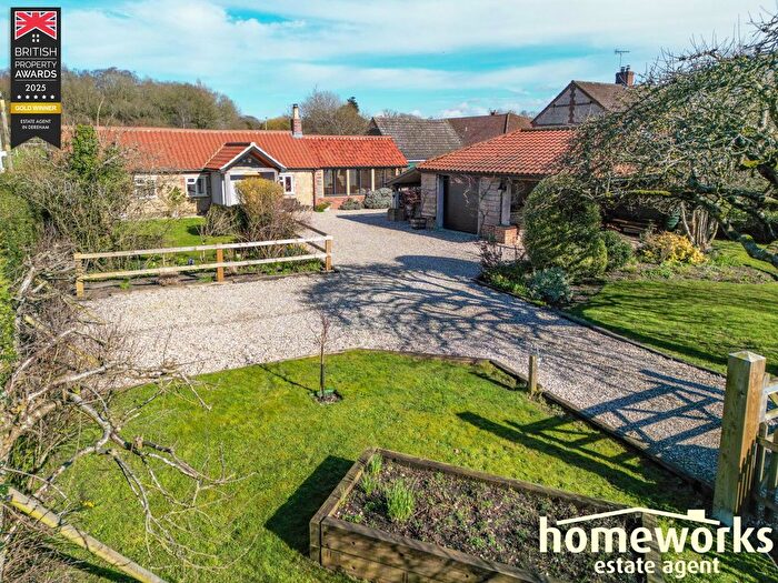 3 Bedroom Bungalow For Sale In Fakenham Road, Beetley, NR20