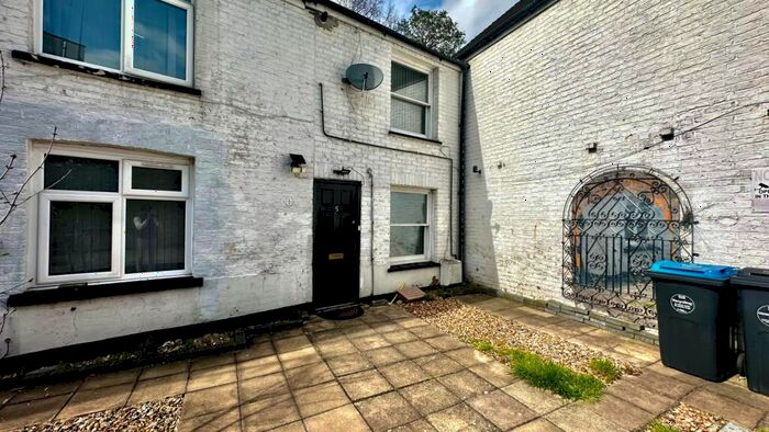 3 Bedroom Cottage To Rent In Stevens Cottages, High Road, London, Greater London, NW10