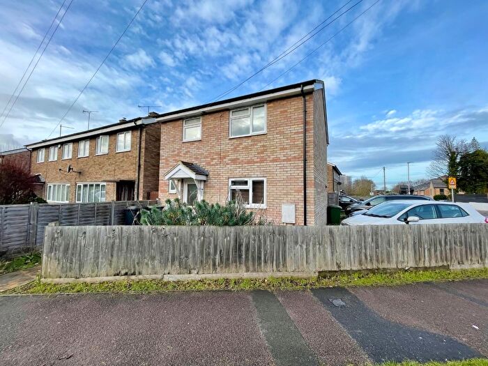 3 Bedroom Detached House To Rent In High Street, Luton, Bedfordshire, LU4
