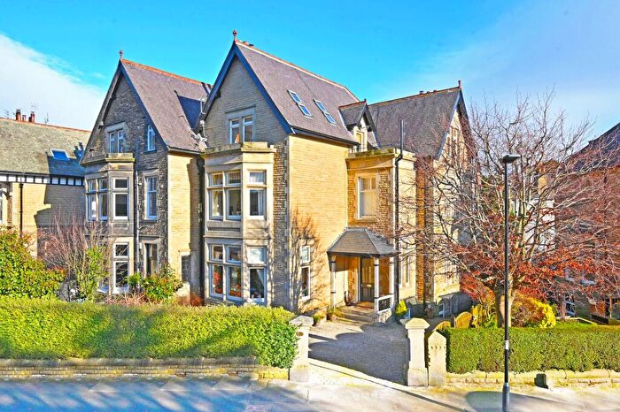 2 Bedroom Flat For Sale In Park Drive, Harrogate, HG2