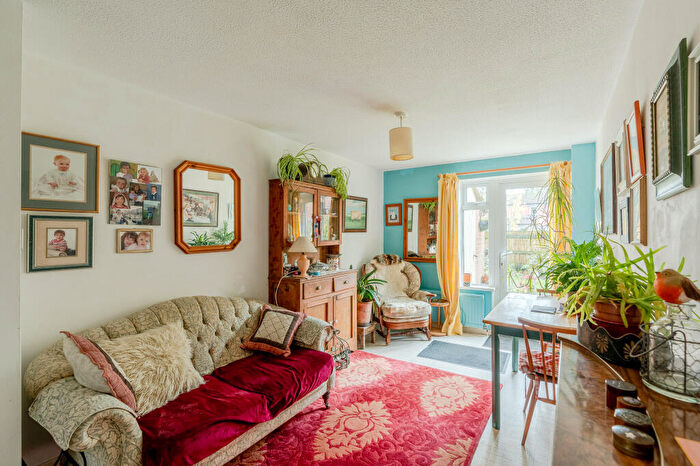 3 Bedroom End Of Terrace House For Sale In Clover Ground, Bristol, BS9