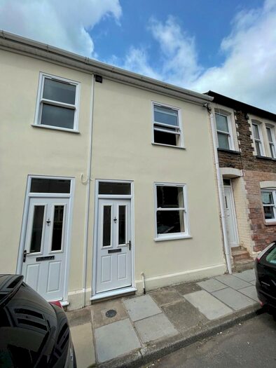 1 Bedroom House To Rent In Commercial Street, Griffithstown, Pontypool, NP4