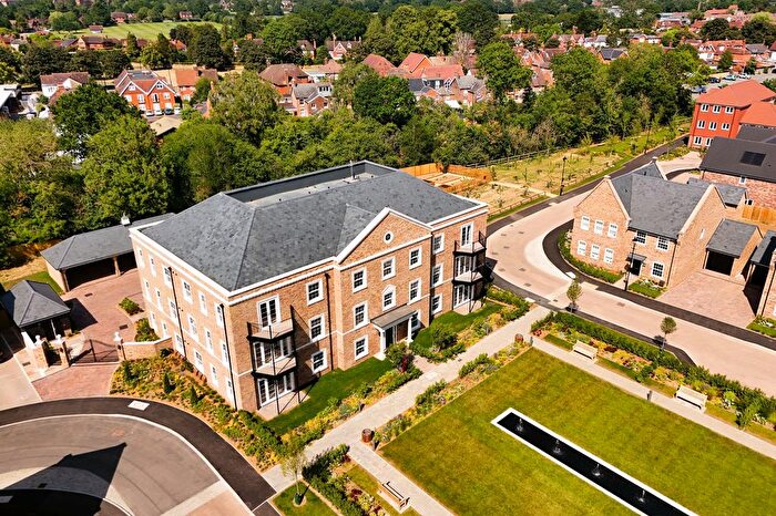 2 Bedroom Flat For Sale In The Orchards, Leighwood Fields, GU6