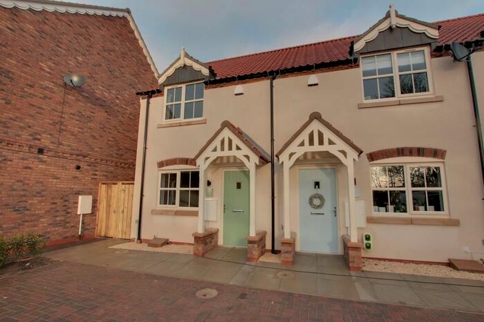 2 Bedroom Property To Rent In Burton Fields, Brandsburton, YO25