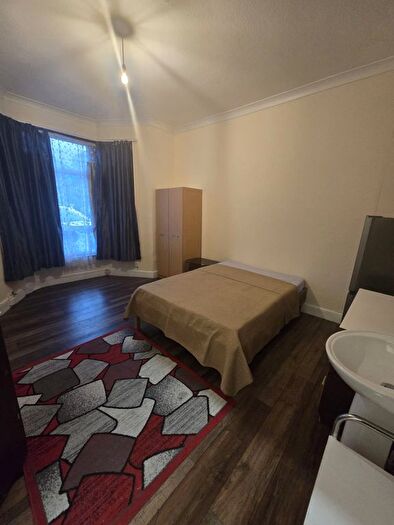 4 Bedroom Terraced House To Rent In Grosvenor Road, Ilford, IG1