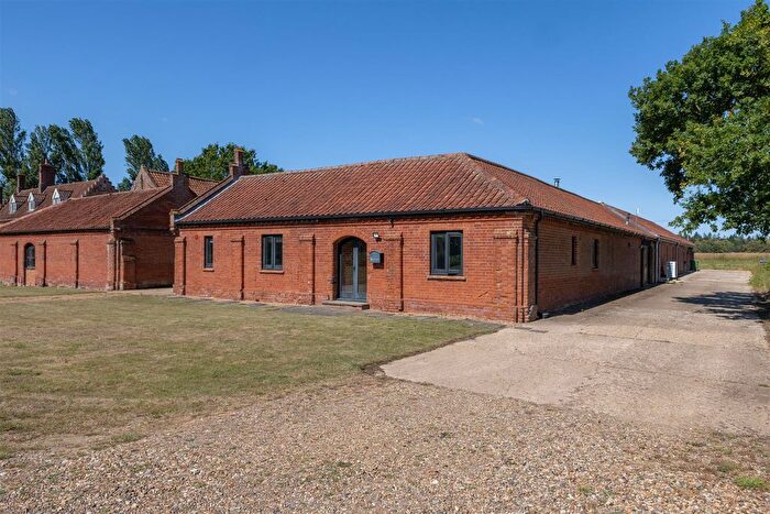 3 Bedroom Barn Conversion To Rent In Heath Road, Hockering, Dereham, NR20