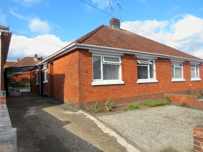 Houses for sale & to rent in SO18 1PE, Dimond Road, Bitterne Park