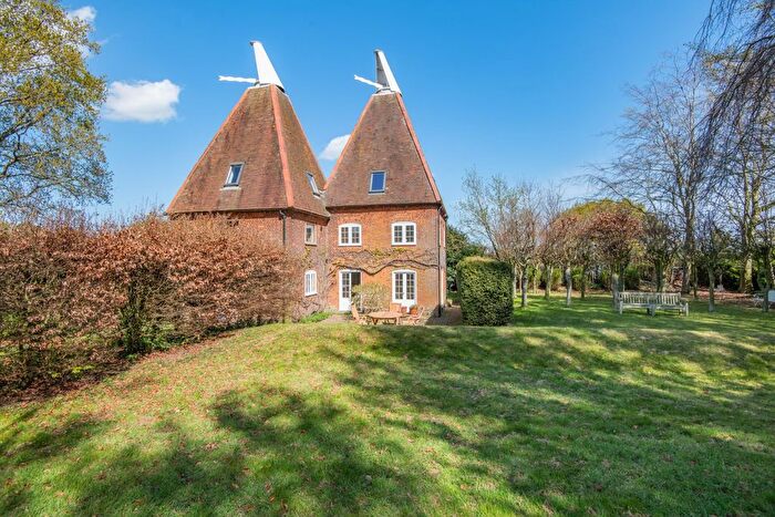 4 Bedroom Semi-Detached House For Sale In Staple Road, Wingham, Kent, CT3