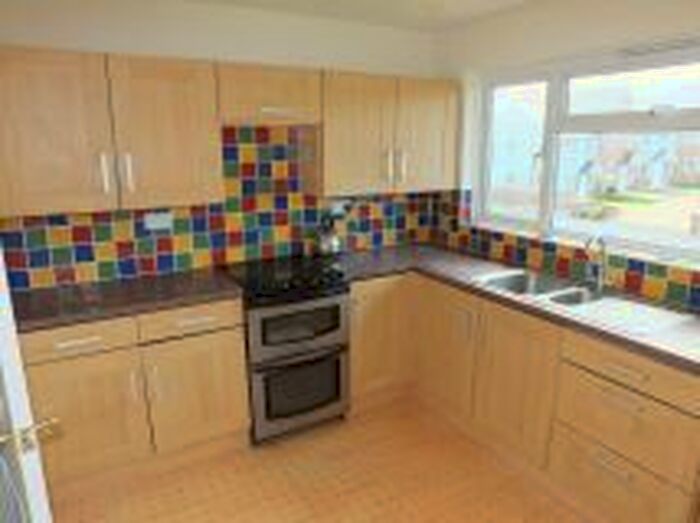 2 Bedroom Flat To Rent In Littlemead, Cooksbridge, BN8