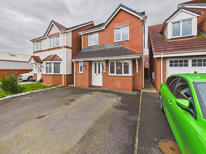 3 Bedroom Detached House For Sale In Bakers Park, Saltney, CH4