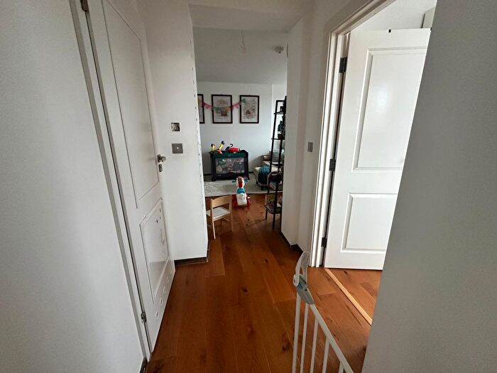 2 Bedroom Flat To Rent In Duke Residence, Duke Street, Luton, Bedfordshire, LU2