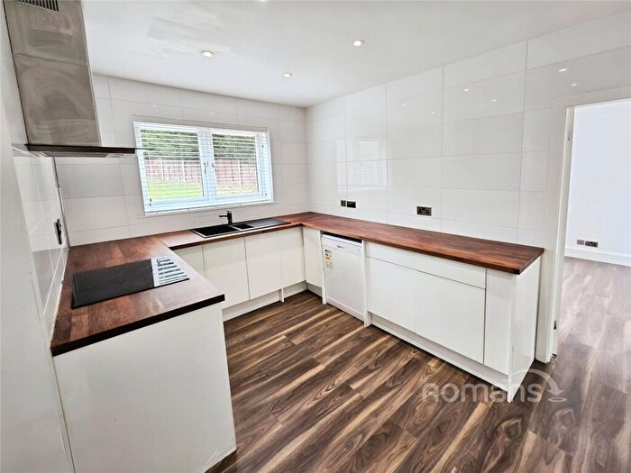 4 Bedroom Semi-Detached House To Rent In Elizabeth Gardens, Ascot, SL5