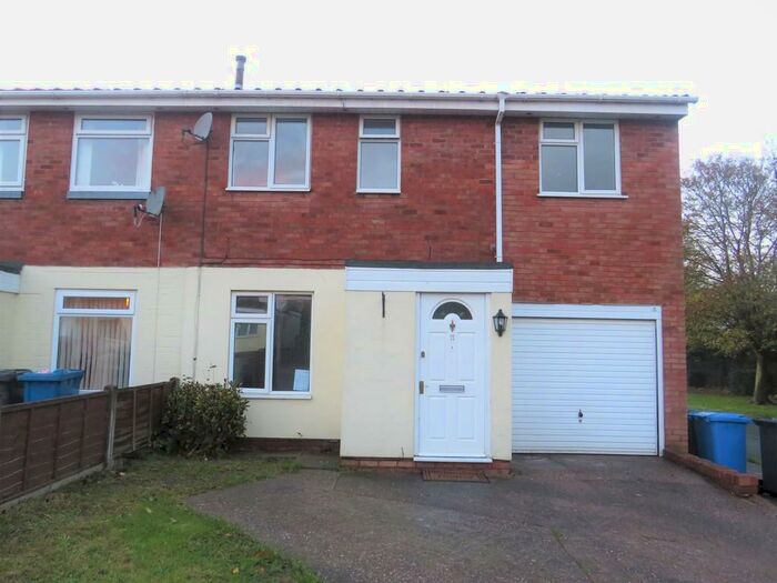 3 Bedroom Semi-Detached House To Rent In Curlew, Wilnecote, B77