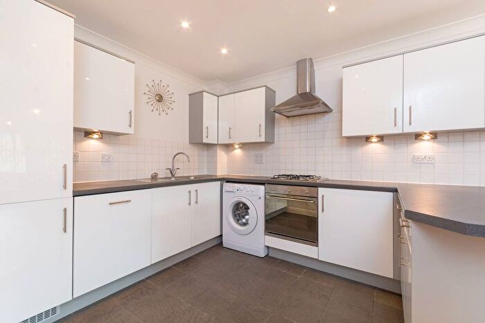 2 Bedroom Flat To Rent In Manor Road, Harrow, HA1