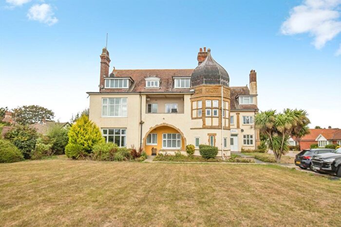 3 Bedroom Apartment For Sale In Skelmersdale Road, Clacton-On-Sea, CO15