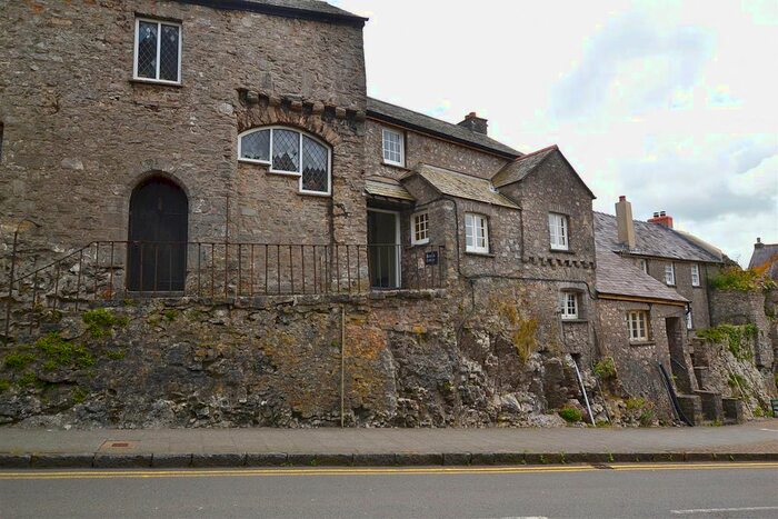 3 Bedroom Cottage To Rent In Westgate Hill, Pembroke, SA71