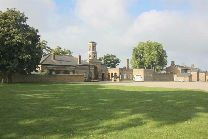 1 Bedroom Semi-Detached Bungalow To Rent In Horseshoe Crescent, Shoeburyness, Southend-On-Sea, SS3