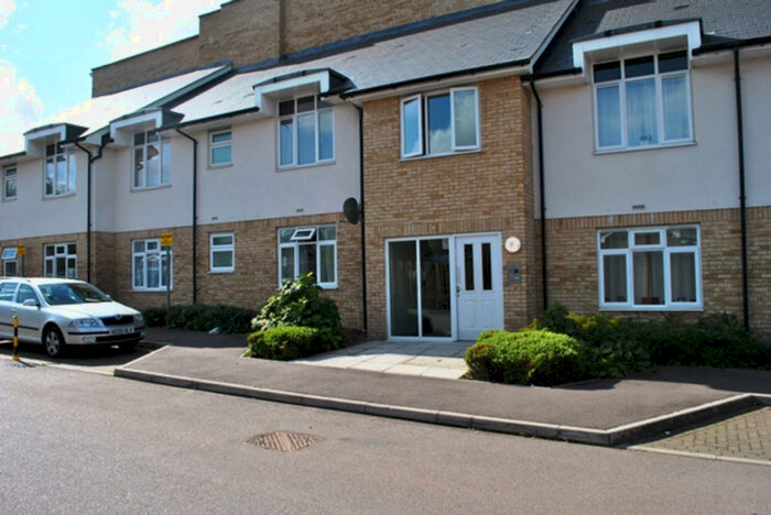 1 Bedroom Apartment To Rent In Sharps Court, Hitchin, SG4