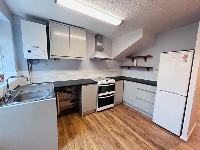 3 Bedroom Property To Rent In Mundays Row, Clanfield, Waterlooville, PO8