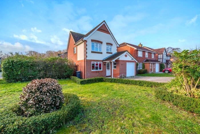 4 Bedroom Detached House To Rent In Sanger Drive, Send, GU23