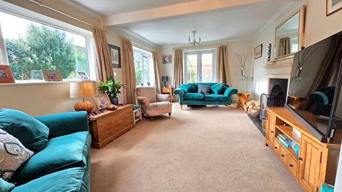 4 Bedroom Detached House For Sale In Collaroy Road, Cold Ash, Thatcham, RG18