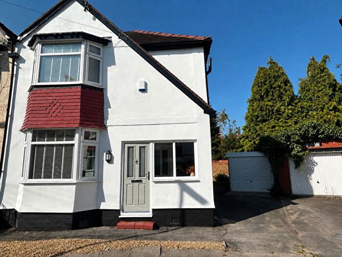 3 Bedroom Semi-Detached House For Sale In Highcroft Avenue, West Didsbury, M20